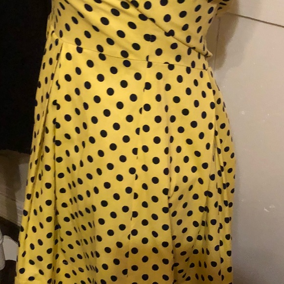 Vintage inspired boutique dress. Yellow & Black - Picture 3 of 4